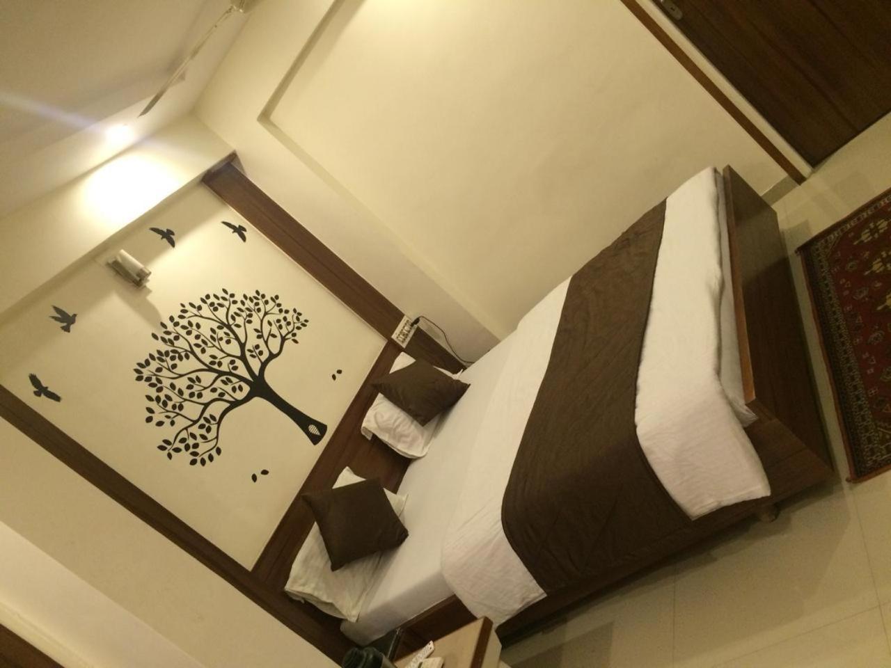 Hotel Mansarovar Ahmedabad Exterior foto