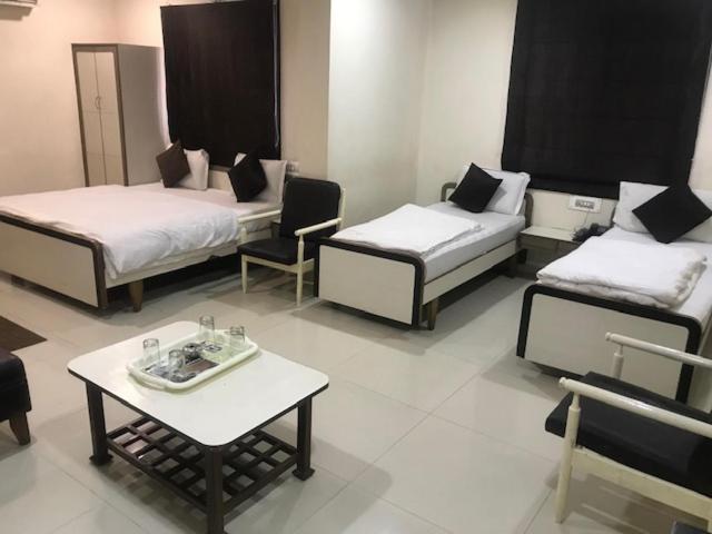 Hotel Mansarovar Ahmedabad Exterior foto